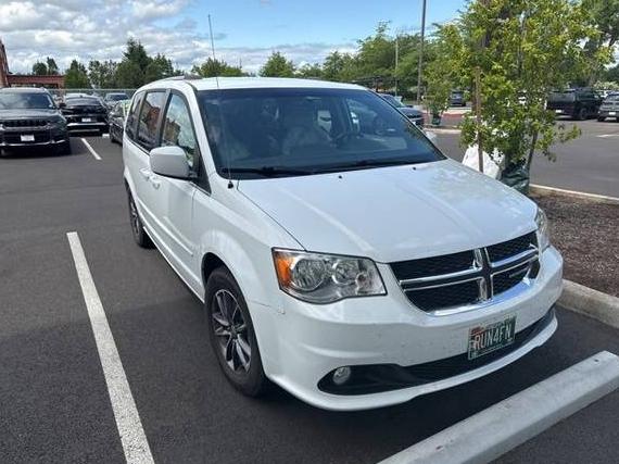 DODGE GRAND CARAVAN 2017 2C4RDGCG8HR783132 image